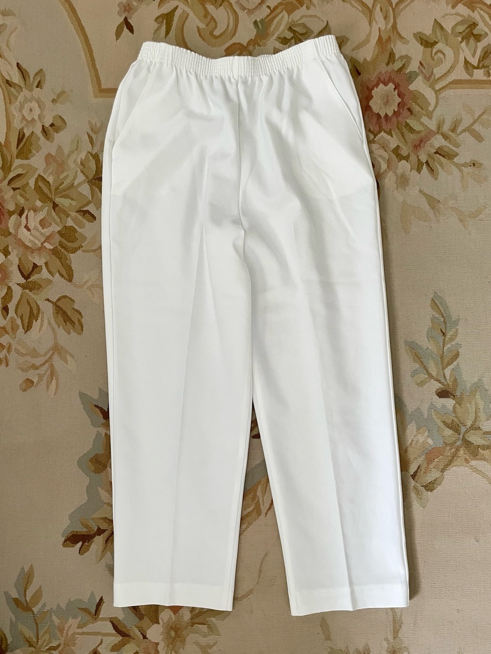 Donkenny Classics White Pants - Size 18